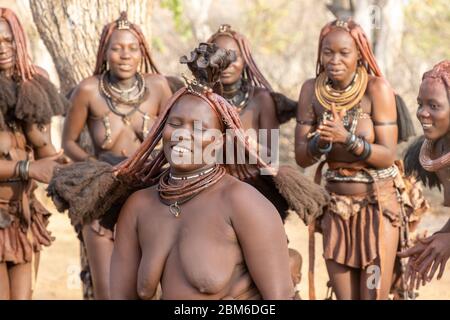 Himba Nomaden, Ovahimba Living Museum, Opuwo, Kaokoland, Namibia Stockfoto