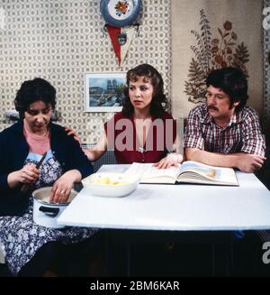 Der falsche Pass für Tibo, Deutschland 1980, Regie: Stephan Rinser, Darsteller: Johanna Baumann, Michaela May, Hans Hansi Kraus Stockfoto