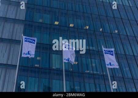 Der Hauptsitz der Kone-Gesellschaft befindet sich in Keilalahti, Espoo, Finnland. Unternehmen spezialisiert auf den Bau und die Modernisierung von Aufzügen und Rolltreppen. Stockfoto