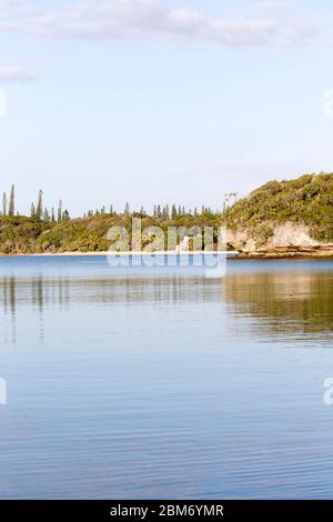 Vertikale Seenlandschaft der ile des Pins, Neukaledonien Stockfoto