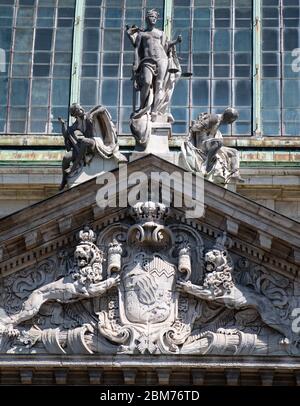 München, Deutschland. Mai 2020. Im Justizpalast befindet sich eine Statue der Gerechtigkeit. Kredit: Sven Hoppe/dpa/Alamy Live News Stockfoto