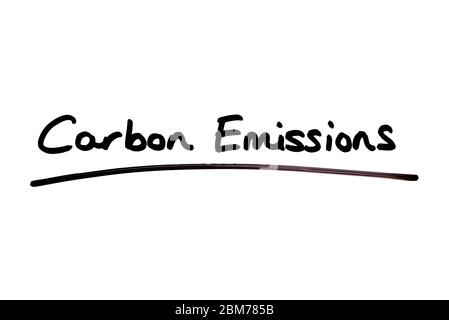 CO2-Emissionen handschriftlich auf weißem Hintergrund. Stockfoto