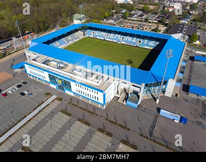 Chemnitz, Deutschland. April 2020. Das Stadion an der Gellertstraße, Heimat des Chemnitzer FC (CFC). Aufgrund der Pandemie von Corona wird das Spiel in der 3. Division bis Ende April ausgesetzt. (Luftaufnahme mit Drohne) Quelle: Jan Woitas/dpa-Zentralbild/ZB/dpa/Alamy Live News Stockfoto