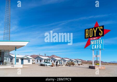 Route 66, Kalifornien. Roy's Motel and Cafe in Amboy, Route 66, Mojave Desert, Kalifornien, USA Stockfoto