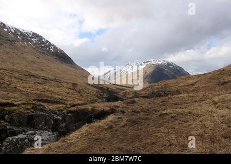Blick hinunter auf das Etive Valley im April, Glen Coe, Scottish Highlands, Schottland, Großbritannien Stockfoto