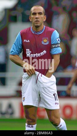 LONDON, Großbritannien, OKTOBER 20: Paolo Di Canio von West Ham United während der Barclaycard Premiership zwischen West Ham United und Southampton am Boleyn Ground, UPT Stockfoto