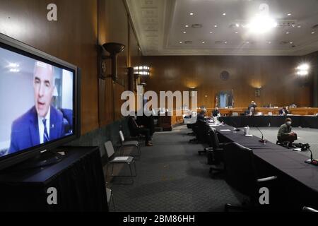 Washington, Vereinigte Staaten Von Amerika. Mai 2020. Senator Bob Casey, Jr. (Demokrat von Pennsylvania), Spricht per Telekonferenz während einer Anhörung des Health Education Labor and Pensions Committee des US-Senats zu neuen Coronavirus-Tests mit Aussagen des National Institutes of Health Director Dr. Francis Collins und des geschäftsführender Direktor der Biomedical Advanced Research and Development Authority Dr. Gary Disbrow auf dem Capitol Hill in Washington, Donnerstag, 7. Mai 2020.Quelle: Andrew Harnik/Pool via CNP Credit: dpa/Alamy Live News Stockfoto