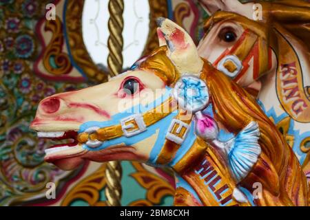 Kopf eines Karussell-Pferdes im Brighton Pier Vergnügungspark in Brighton, England, Großbritannien Stockfoto