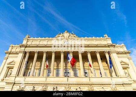 Das Palais de la Bourse an der Canebiere Straße, in dem sich die Handelskammer von Marseille, Frankreich, befindet Stockfoto