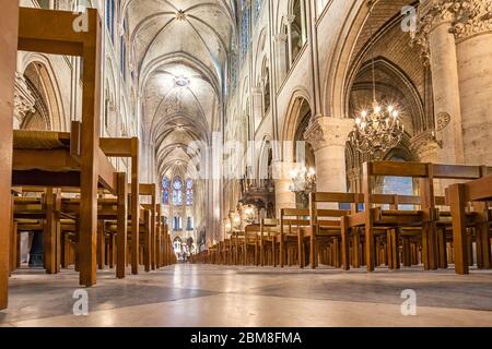 Innenraum der Notre-Dame de Paris in Paris Frankreich Stockfoto