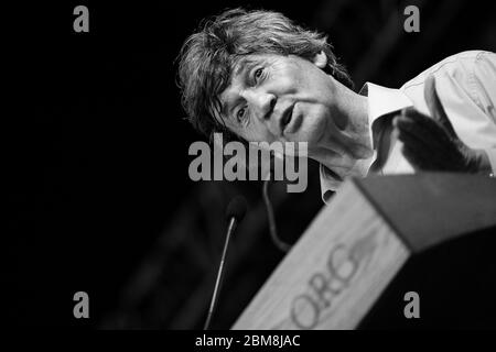 Hay on Wye, Großbritannien. Samstag 25. Mai 2013 Bild: Melvyn Bragg. Re: The Telegraph Hay Festival, Hay on Wye, Powys, Wales. ©PRWPhotography Stockfoto