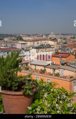 Blick über Rom von der Hotelterrasse, Rom, Latium, Italien, Italien, Europa Stockfoto