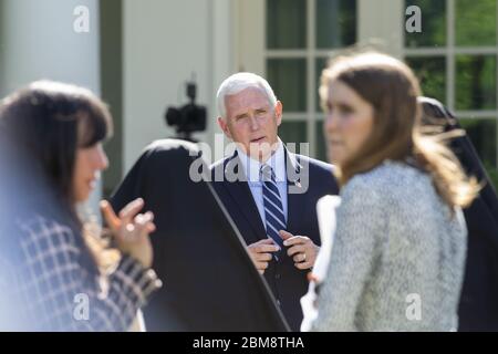 Washington, Usa. Mai 2020. Der Vizepräsident der Vereinigten Staaten Mike Pence spricht am Donnerstag, den 7. Mai 2020, mit den Teilnehmern des Nationalen Gebetstages im Weißen Haus in Washington DC. Foto von Stefani Reynolds/UPI Quelle: UPI/Alamy Live News Stockfoto