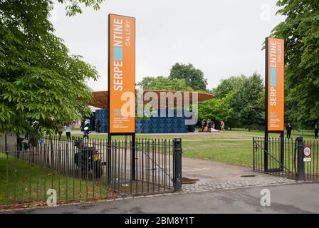 Sommerhauptpavillon Serpentine Galleries Serpentine Pavilion 2017, Kensington Gardens, London, W2 3XA von Diébédo Francis Kéré Stockfoto