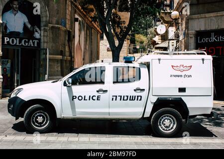 Jerusalem israel 08. Juni 2018 Blick auf das israelische Polizeiauto in der Jaffa Straße in Jerusalem am Morgen Stockfoto