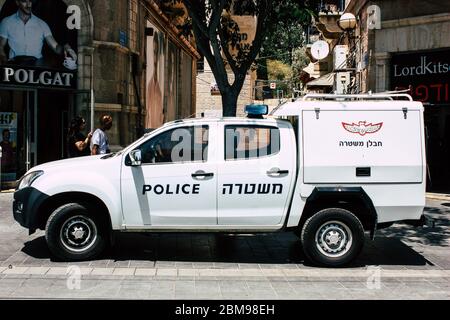 Jerusalem israel 08. Juni 2018 Blick auf das israelische Polizeiauto in der Jaffa Straße in Jerusalem am Morgen Stockfoto