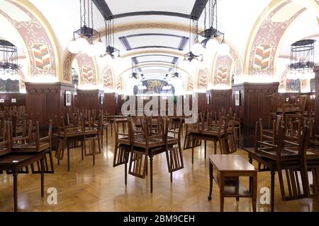 Leipzig, Deutschland. Mai 2020. Blick in den großen Keller des Auerbachs Kellers. Das berühmte Restaurant bereitet sich auf die Wiedereröffnung vor. Quelle: Sebastian Willnow/dpa-Zentralbild/dpa/Alamy Live News Stockfoto