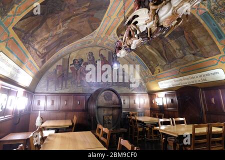 Leipzig, Deutschland. Mai 2020. Der historische Fasskeller des Auerbachs Kellers. Das berühmte Restaurant bereitet sich auf die Wiedereröffnung vor. Quelle: Sebastian Willnow/dpa-Zentralbild/dpa/Alamy Live News Stockfoto