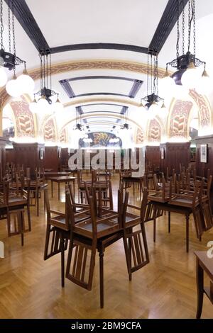 Leipzig, Deutschland. Mai 2020. Blick in den großen Keller des Auerbachs Kellers. Das berühmte Restaurant bereitet sich auf die Wiedereröffnung vor. Quelle: Sebastian Willnow/dpa-Zentralbild/dpa/Alamy Live News Stockfoto