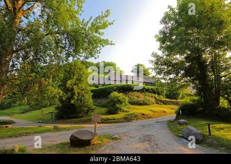 Tarr Farm Inn in der Nähe Tarr Schritte mittelalterliche Klapper Brücke, Exmoor Nationalpark, Somerset, England Stockfoto