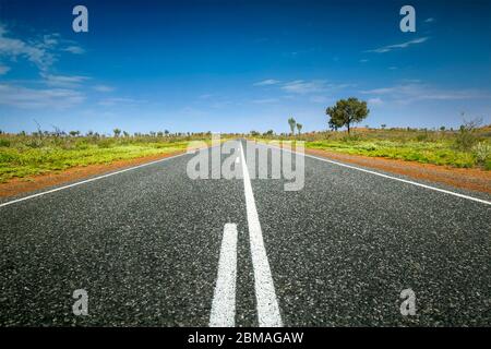 Landstraße im Outback, Australien Stockfoto