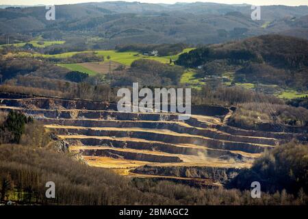 , Kreidegrube in Hagen-Hohenlimburg, 27.03.2017, Luftaufnahme, Deutschland, Nordrhein-Westfalen, Ruhrgebiet, Hagen Stockfoto