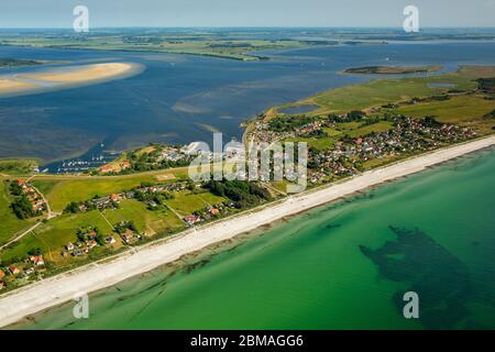 , Dorf Vitte auf der Insel Hiddensee, 05.06.2016, Luftaufnahme, Deutschland, Mecklenburg-Vorpommern, Hiddensee, Vitte Stockfoto