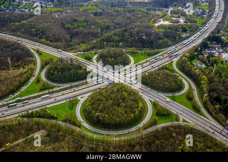 , Autobahnkreuz Hagen der A 45 und A 46, 31.03.2017, Luftaufnahme, Deutschland, Nordrhein-Westfalen, Ruhrgebiet, Hagen Stockfoto