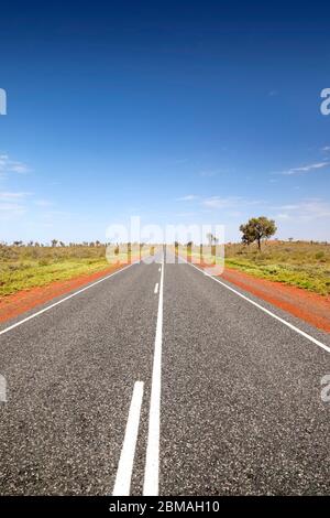 Landstraße im Outback, Australien Stockfoto