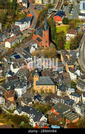 , Kirchen St. Michael und evangelische Kirche in Langenberg, 13.03.2017, Luftaufnahme, Deutschland, Nordrhein-Westfalen, Langenberg, Velbert Stockfoto