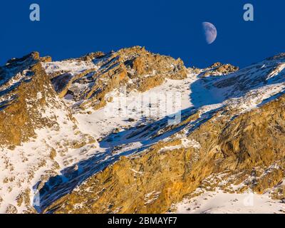 MONTAÑAS INVIERNO PARQUE NACIONAL GRAN PARADISO VALSAVARENCHE VALLE DE AOSTA ALPES ITALIA Stockfoto