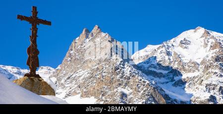 MONTAÑAS INVIERNO PARQUE NACIONAL GRAN PARADISO VALSAVARENCHE VALLE DE AOSTA ALPES ITALIA.DEGIOZ Stockfoto