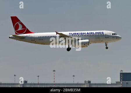 TC-JPP Turkish Airlines Airbus A320-232(WL) in Malpensa (MXP / LIMC), Mailand, Italien Stockfoto