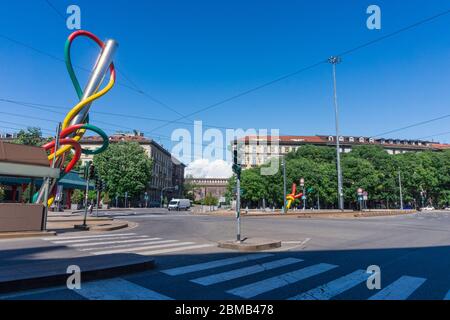 Mailand, Italien - 29. APRIL 2020: Cadorna Platz während der Sperrung der Coronavirus Pandemie Stockfoto