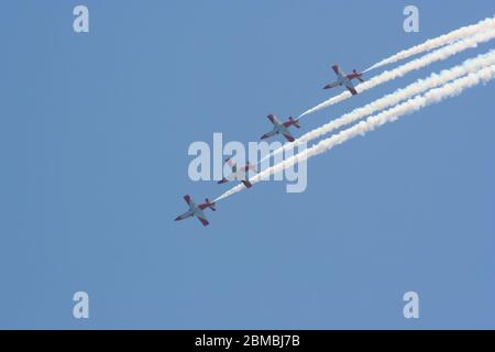 Serie 140 von 165 Santander Spanien Mai 30 2009 Tag der Streitkräfte Adler Patrol Patrulla Aguila Aerobatic Team Display Stockfoto