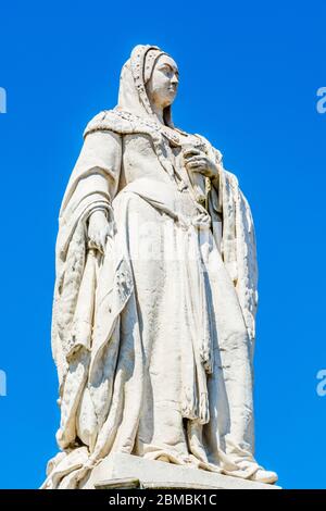 Mechelen, Belgien: Die Statue von Margarete von Österreich, Herzogin von Savoyen auf dem Grote Markt. Stockfoto