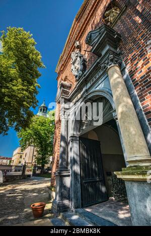 Fassade der gotischen Kathedrale Basilika der Geburt der Jungfrau Maria, 1360, Sandomierz, Malopolska aka Kleinpolen Region, Polen Stockfoto