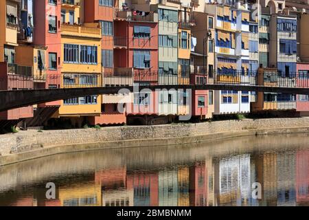 Gomez Brücke über den Fluss Onyar, Girona Stadt, Katalonien, Spanien, Europa Stockfoto