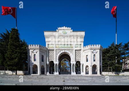 Haupttor der Universität Istanbul Stockfoto