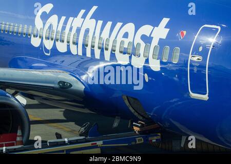 Das Southwest Logo ist auf einem Passagierflugzeug der Southwest Airlines am 16. Februar 2020 auf dem Portland International Airport zu sehen. Stockfoto