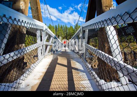 Robert Lowe Hängebrücke über den Yukon River am Miles Canyon, außerhalb von Whitehorse, Yukon Territories, Kanada. Stockfoto