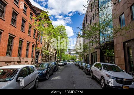 New York, N.Y/USA - 7. Mai 2020: Thompson Street ist ruhig wegen Gesundheitsrisiken von COVID-19. Quelle: Gordon Donovan/Alamy Live News Stockfoto