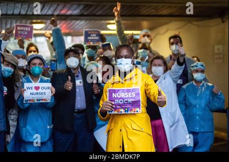 Bürgermeister de Blasio und First Lady McCray besuchen NYC Health Hospitals/Metropolitan, um am 8. Mai 2020 dem medizinischen Personal in New York City zu danken. (Foto Gabriele Holtermann-Gorden/Sipa USA) Quelle: SIPA USA/Alamy Live News Stockfoto