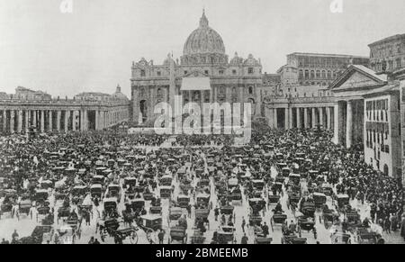 Ciudad del Vaticano. Bendición del Papa León XIII (1810-1903) en la Plaza de San Pedro (Semana Santa). Fotograf. La Ilustración Española y Americana,8 de abril de 1898. Stockfoto