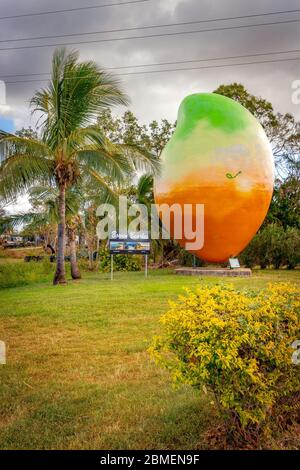 Bowen, Queensland, Australien - Big Mango im Bowen Visitor Information Centre Stockfoto