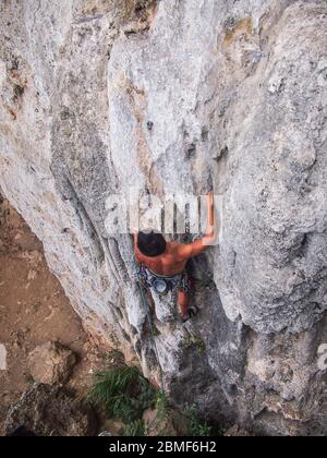 Klettern in Moon Hill, Guangxi, China Stockfoto