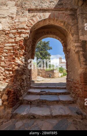 Hauptstadttor bei Badajoz Alcazaba, ummauerte Zitadelle der Almohade Ära, 12. Jahrhundert. Extremadura, Spanien. Innenbogen Stockfoto