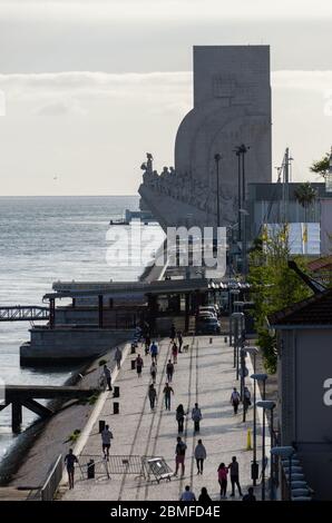 Blick auf das Denkmal der Entdeckungen, Belem-Viertel, Lissabon, Portugal Stockfoto