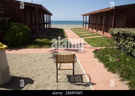 Ostia, Italien. Mai 2020. Die Strände in Ostia, nahe Rom, sind am Morgen des 9. Mai 2020 geschlossen, während Phase 2 der Covid-19-Pandemie (Foto: Matteo Nardone/Pacific Press) Quelle: Pacific Press Agency/Alamy Live News Stockfoto