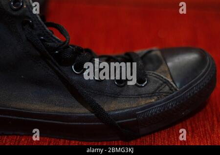 Zerlumpte Schwarze Stilvolle Schuhe, Vintage Schwarz Stilvolle Schuhe Stockfoto
